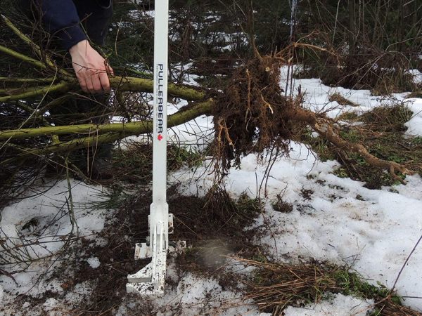 Pullerbear Tree Puller and Weed Puller – Extracts Small Trees and Weeds, Roots and All